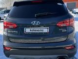 Hyundai Santa Fe 2015 года за 10 000 000 тг. в Астана – фото 4