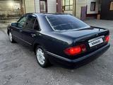 Mercedes-Benz E 230 1996 года за 2 400 000 тг. в Караганда – фото 3