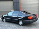 Volkswagen Passat 1994 годаүшін2 100 000 тг. в Астана – фото 3