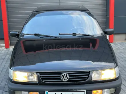 Volkswagen Passat 1994 года за 2 100 000 тг. в Астана – фото 11