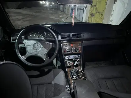 Mercedes-Benz E 280 1994 года за 1 200 000 тг. в Караганда – фото 3