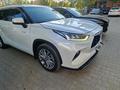 Toyota Highlander 2024 года за 27 500 000 тг. в Алматы – фото 2