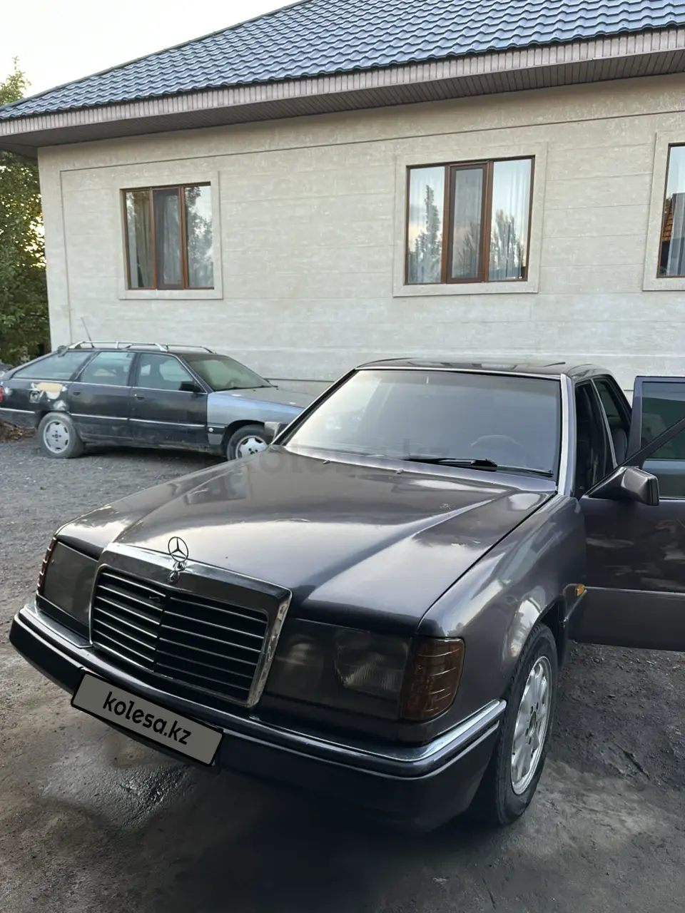 Mercedes-Benz E-Class, 1992