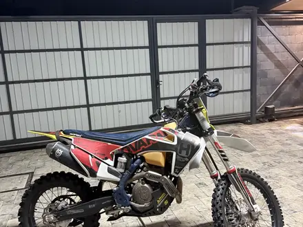 Husqvarna  FE 501 2023 года за 5 200 000 тг. в Алматы – фото 2