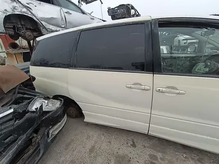 Дверь задняя правая для Toyota Estima за 70 000 тг. в Тараз