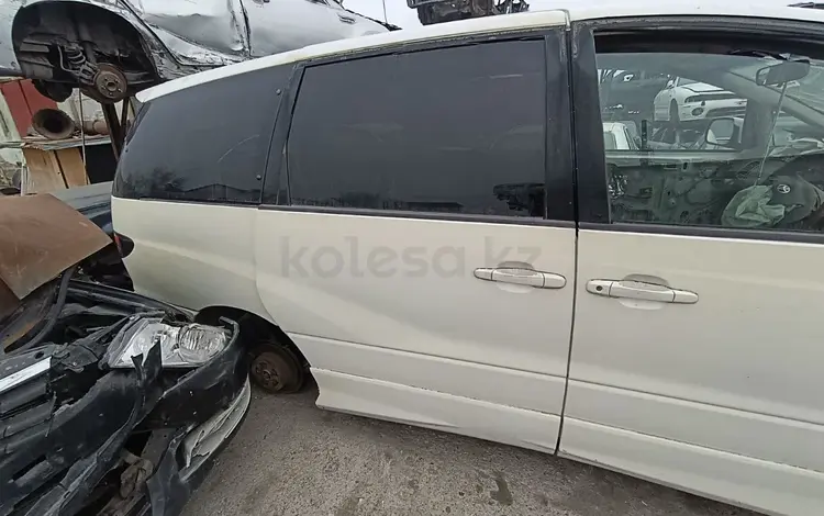 Дверь задняя правая для Toyota Estima за 70 000 тг. в Тараз