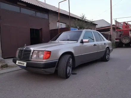 Mercedes-Benz E 300 1992 года за 2 300 000 тг. в Шымкент – фото 2