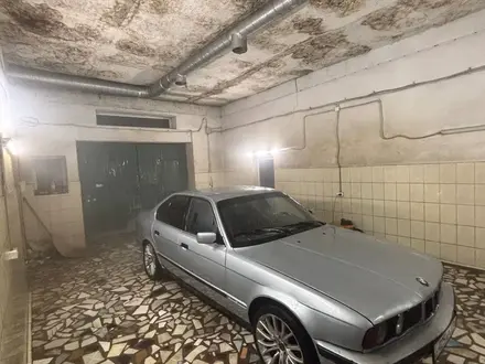 BMW 520 1993 года за 1 350 000 тг. в Караганда – фото 2