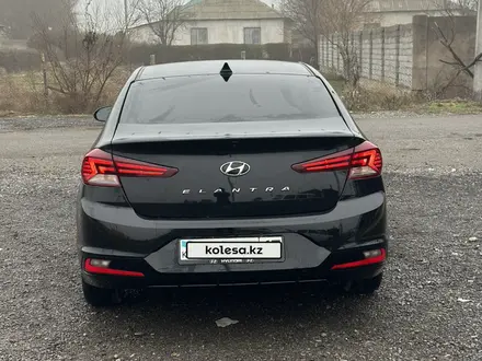 Hyundai Elantra 2019 года за 7 300 000 тг. в Шымкент – фото 6