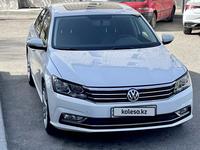 Volkswagen Passat 2018 года за 10 500 000 тг. в Алматы