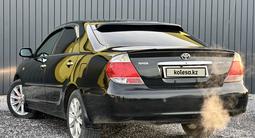 Toyota Camry 2004 годаүшін6 150 000 тг. в Актобе – фото 4