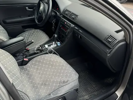 Audi A4 2003 года за 3 300 000 тг. в Алматы – фото 4