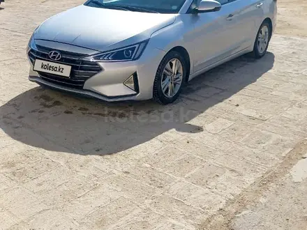 Hyundai Elantra 2018 года за 8 000 000 тг. в Актау – фото 3