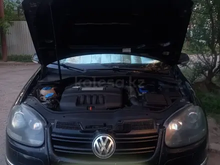 Volkswagen Jetta 2008 года за 3 400 000 тг. в Уральск – фото 2