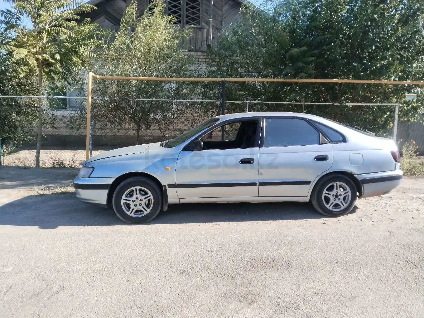 Toyota Carina E, 1995