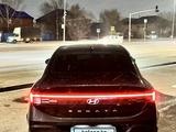 Hyundai Sonata 2024 годаfor16 600 000 тг. в Астана – фото 2