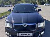 Skoda Superb 2011 годаүшін3 900 000 тг. в Усть-Каменогорск