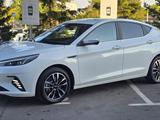 JAC J7 Comfort Plus 2023 года за 5 590 000 тг. в Павлодар