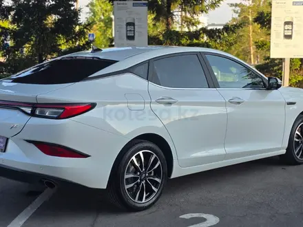 JAC J7 Comfort Plus 2023 года за 5 490 000 тг. в Павлодар – фото 4