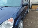 Honda CR-V 2004 года за 2 000 000 тг. в Уральск – фото 3