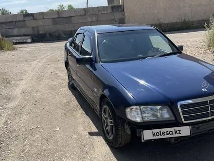 Mercedes-Benz C 220 1995 года за 1 400 000 тг. в Караганда – фото 3