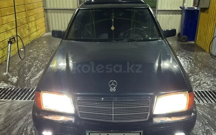 Mercedes-Benz C 230 1996 годаfor2 000 000 тг. в Астана