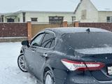 Toyota Camry 2019 годаfor14 300 000 тг. в Атырау – фото 2