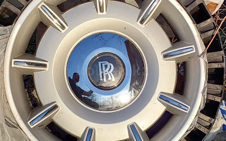 R21 Rolls-Royce Phantomүшін300 000 тг. в Алматы