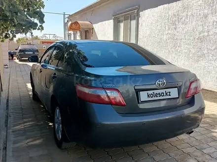 Toyota Camry 2011 года за 6 600 000 тг. в Кульсары – фото 2