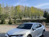 Toyota Camry 2018 годаfor12 300 000 тг. в Тараз – фото 2