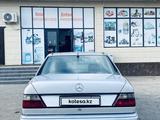 Mercedes-Benz E 230 1991 года за 1 400 000 тг. в Тараз – фото 2