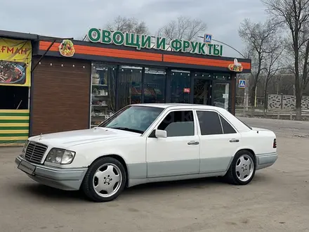 Mercedes-Benz E 280 1993 года за 2 200 000 тг. в Алматы – фото 3