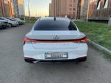 Hyundai Elantra 2022 года за 10 600 000 тг. в Петропавловск – фото 3