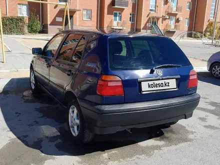 Volkswagen Golf 1996 года за 1 250 000 тг. в Байконыр – фото 3