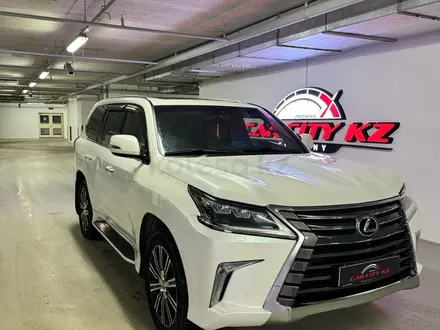 Lexus LX 570 2018 года за 49 800 000 тг. в Астана