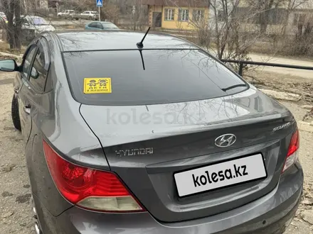 Hyundai Solaris 2012 года за 4 800 000 тг. в Актобе – фото 3