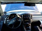 Toyota Highlander 2003 года за 3 500 000 тг. в Урджар – фото 2