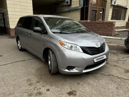 Toyota Sienna 2017 года за 14 200 000 тг. в Астана