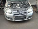 Передний бампер на Volkswagen Jetta 5үшін110 000 тг. в Алматы – фото 2