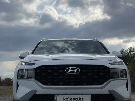Hyundai Santa Fe 2022 года за 15 900 000 тг. в Тараз