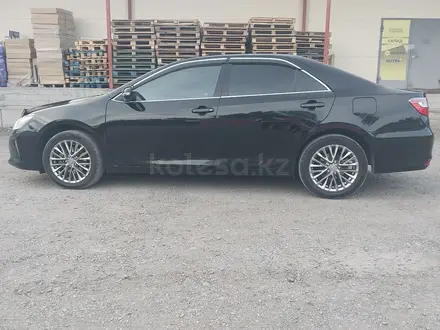 Toyota Camry 2015 года за 11 200 000 тг. в Усть-Каменогорск – фото 4