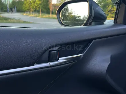 Toyota Camry 2019 года за 13 300 000 тг. в Астана – фото 10