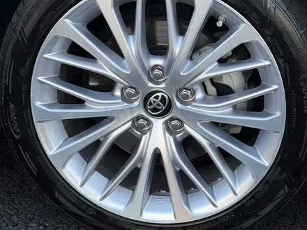 Toyota Camry 2019 года за 13 300 000 тг. в Астана – фото 18
