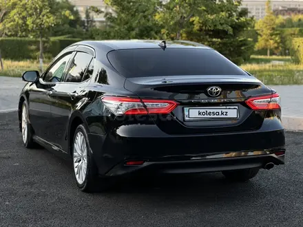 Toyota Camry 2019 года за 13 300 000 тг. в Астана – фото 6