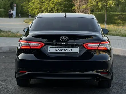 Toyota Camry 2019 года за 13 300 000 тг. в Астана – фото 5