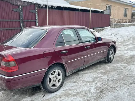 Mercedes-Benz C 200 1995 года за 1 500 000 тг. в Алматы – фото 4