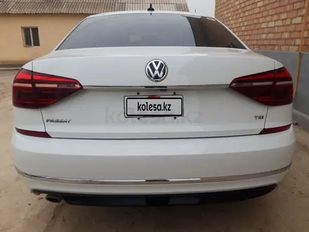 Volkswagen Passat 2017 года за 6 400 000 тг. в Жетысай – фото 4