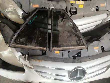 Форточки задние универсал mersedes w203 w204 за 550 тг. в Алматы