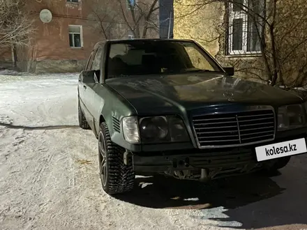 Mercedes-Benz E 300 1995 года за 2 000 000 тг. в Сатпаев – фото 4