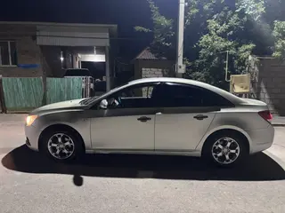 Chevrolet Cruze, 2010
